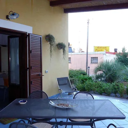 Da 4 A 6 Posti Letto Vicina Al Mare Apartment